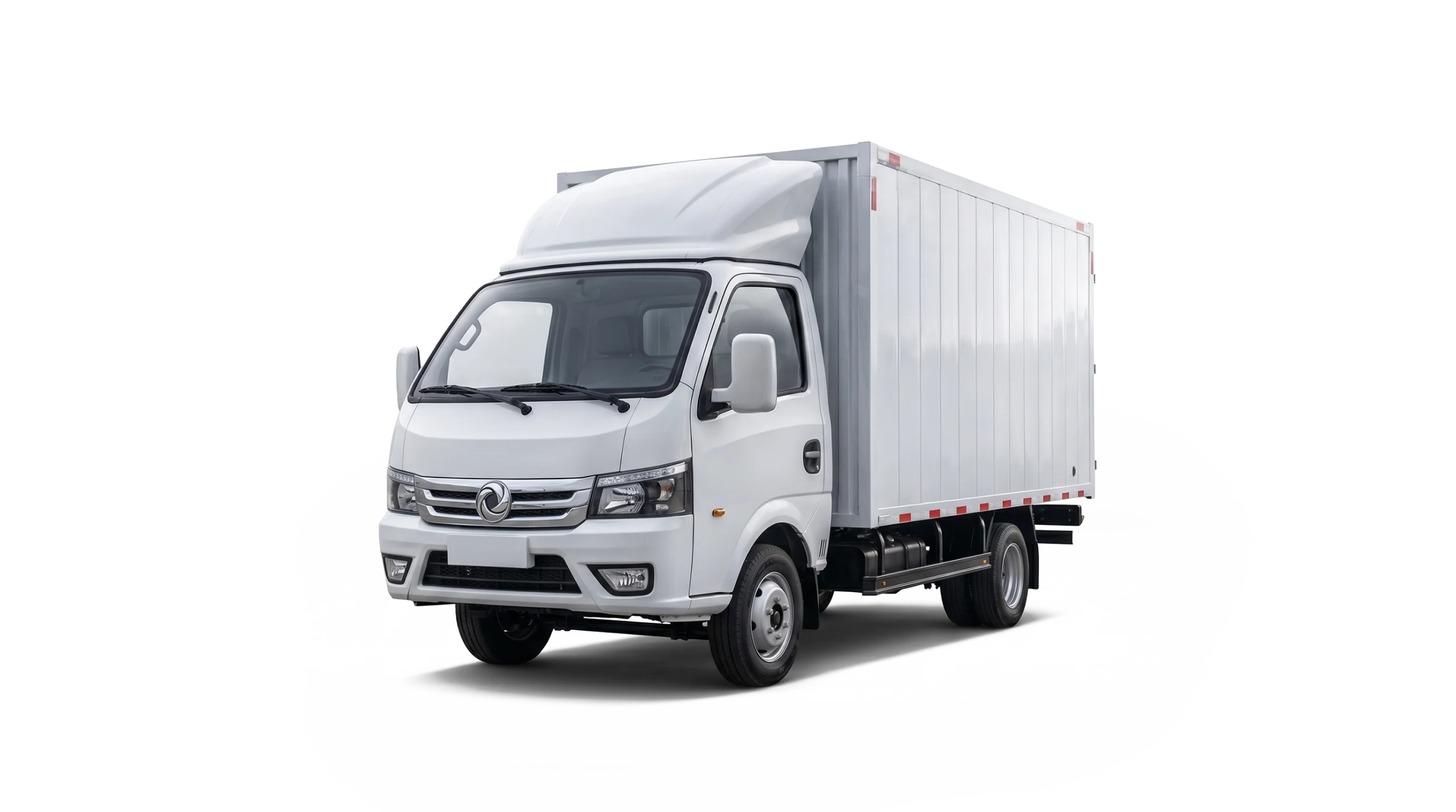Vista tres cuartos izquierda del Makro Z-2.6T 6R Cargo
